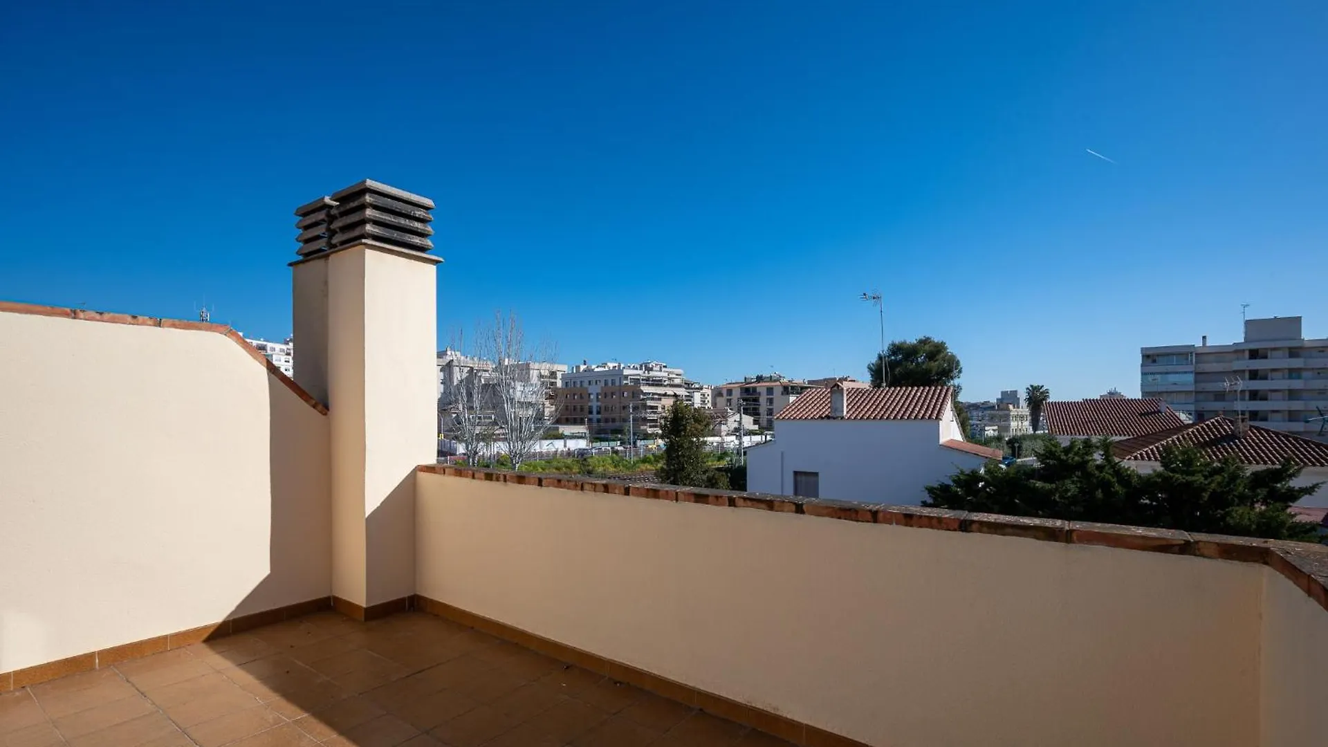 Can Lola Estupenda Casa De 4 Habitaciones Con Jardin A 150 Metros De La Playa Torredembarra Holiday home